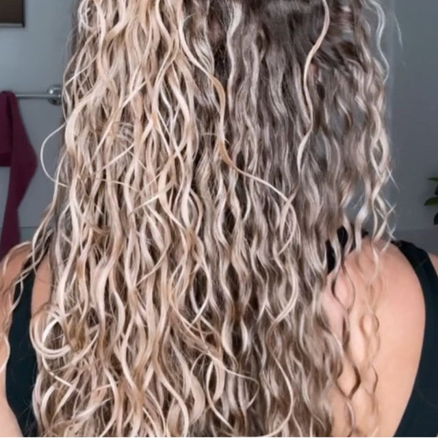Unlocking the Secret to Perfect Curls: Achieving a Gel Cast