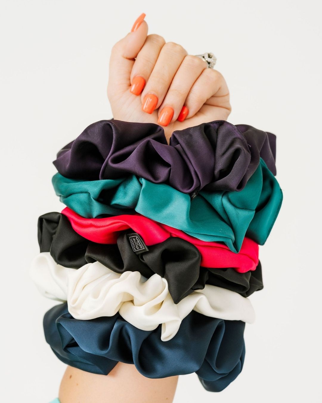 Satin Scrunchie for Curly Hair | No-Crease, Anti-Frizz Hair Tie